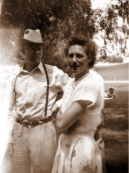 1949 George with Ruth at the Fritz Fuchs Family Reunion in Lubbock